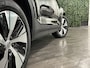 Volvo XC40 T4 Recharge Inscription | Trekhaak | Stoel en Stuurwielverwarming | Lederen bekleding | BLIS Dode Hoek Detectie | Cruise Control | Parkeercamera | 18 Inch | Keyless Drive | Parkeersensoren voor+achter | Elektrisch bedienbare achterklep | Climate Control L