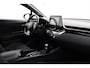 Toyota C-HR 1.8 Hybrid Style | Trekhaak | Navigatie | Dodehoek detectie | JBL | Stoelverwarming | Parkeersensoren voor/achter | Keyless | Adaptive Cruise | 18 inch