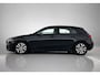 Mercedes-Benz A-klasse 180 Business Solution Automaat (NAVIGATIE, STOELVERWARMING, CAMERA, 1e EIGENAAR, GOED ONDERHOUDEN)