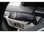 Volkswagen e-Transporter 32 L2H1 Bulli 64 kWh 286PK / 210kW, Achteruitrijcamera (Area View), LED Matrix IQ.Light, verwarmbare voorstoelen, Apple Carplay & Android Auto, achteruitrijcamera, adaptive cruise control met Stop & Go, navigatie, dynamische grootlichtassistent, volledig digitaal instrumentenpaneel, Keyless Enrty & Start, verwarmbare voorruit, alarm klasse III, elektrische schuifdeur rechts met sluithulp, trekhaak, dodehoekdetectie met correctie (Side Assist), warmtepomp, passagiersstoel, 16'' LMV 'Montreal'