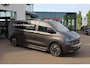 Volkswagen e-Transporter 32 L2H1 Bulli 64 kWh 286PK / 210kW, Achteruitrijcamera (Area View), LED Matrix IQ.Light, verwarmbare voorstoelen, Apple Carplay & Android Auto, achteruitrijcamera, adaptive cruise control met Stop & Go, navigatie, dynamische grootlichtassistent, volledig digitaal instrumentenpaneel, Keyless Enrty & Start, verwarmbare voorruit, alarm klasse III, elektrische schuifdeur rechts met sluithulp, trekhaak, dodehoekdetectie met correctie (Side Assist), warmtepomp, passagiersstoel, 16'' LMV 'Montreal'