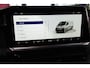 Volkswagen e-Transporter 32 L2H1 Bulli 64 kWh 286PK / 210kW, Achteruitrijcamera (Area View), LED Matrix IQ.Light, verwarmbare voorstoelen, Apple Carplay & Android Auto, achteruitrijcamera, adaptive cruise control met Stop & Go, navigatie, dynamische grootlichtassistent, volledig digitaal instrumentenpaneel, Keyless Enrty & Start, verwarmbare voorruit, alarm klasse III, elektrische schuifdeur rechts met sluithulp, trekhaak, dodehoekdetectie met correctie (Side Assist), warmtepomp, passagiersstoel, 16'' LMV 'Montreal'