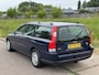 Volvo V70 2.4 Edition II ECC Audio/CD Electric pakket LMV 16" Cruisecontrol Leder/Stof ESP Colorpakket TCS ABS Trekhaak Nw Apk!