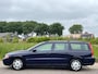 Volvo V70 2.4 Edition II ECC Audio/CD Electric pakket LMV 16" Cruisecontrol Leder/Stof ESP Colorpakket TCS ABS Trekhaak Nw Apk!