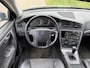 Volvo V70 2.4 Edition II ECC Audio/CD Electric pakket LMV 16" Cruisecontrol Leder/Stof ESP Colorpakket TCS ABS Trekhaak Nw Apk!