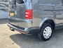 Volkswagen Transporter 2.0 TDI L2H1 DC Btw en Bpm vrij!! DSG Automaat Airco Cruise controle trekhaak 2500kg trekgewicht Telefoonverbinding Parkeersensoren achter 5-Persoons Euro 6 Bpm vrij voor particulier gebruik!!