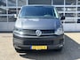 Volkswagen Transporter 2.0 TDI L2H1 DC Btw en Bpm vrij!! DSG Automaat Airco Cruise controle trekhaak 2500kg trekgewicht Telefoonverbinding Parkeersensoren achter 5-Persoons Euro 6 Bpm vrij voor particulier gebruik!!