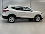 Nissan Qashqai 1.3 DIG-T Business Edition / Navigatie / Camera / Dealer Onderhouden / Trekhaak 1500 KG / Stoelverwarming /