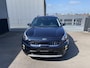 Kia Niro 1.6 GDi Hybrid DynamicLine + Navigatie, JBL Premium audio, Parkeersensoren voor + achter, Achteruitrij camera, Smart Key, Privacy glass, Achteruitrijcamera