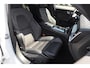 Volvo V60 T6 350PK Automaat AWD Plus Dark / Adaptieve cruise control / BLIS / 19” velgen / Parkeersensoren met camera / Elektrische achterklep / Adaptieve koplampen / Apple carplay / Elektrische stoelen / Harman Kardon Audio / Keyless entry / stoel - en stuurwielverwarming