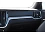Volvo V60 T6 350PK Automaat AWD Plus Dark / Adaptieve cruise control / BLIS / 19” velgen / Parkeersensoren met camera / Elektrische achterklep / Adaptieve koplampen / Apple carplay / Elektrische stoelen / Harman Kardon Audio / Keyless entry / stoel - en stuurwielverwarming