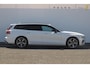 Volvo V60 T6 350PK Automaat AWD Plus Dark / Adaptieve cruise control / BLIS / 19” velgen / Parkeersensoren met camera / Elektrische achterklep / Adaptieve koplampen / Apple carplay / Elektrische stoelen / Harman Kardon Audio / Keyless entry / stoel - en stuurwielverwarming