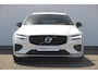 Volvo V60 T6 350PK Automaat AWD Plus Dark / Adaptieve cruise control / BLIS / 19” velgen / Parkeersensoren met camera / Elektrische achterklep / Adaptieve koplampen / Apple carplay / Elektrische stoelen / Harman Kardon Audio / Keyless entry / stoel - en stuurwielverwarming