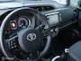 Toyota Yaris 5Drs 1.5 VVT-i 112 PK H6 Zwart Dak Camera Stoelverw DonkerGlas Clima Cruise Control