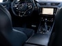 Skoda Superb Combi 1.5 TSI ACT Limited Sportline | Trekhaak (afneembaar) | LED Koplampen | Adaptieve Cruise Control | Climate Control | Metallic Lak | Camera | Stoelverwarming Voor & Achter | 18'' Lichtmetalen Velgen |