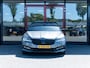 Skoda Superb Combi 1.5 TSI ACT Limited Sportline | Trekhaak (afneembaar) | LED Koplampen | Adaptieve Cruise Control | Climate Control | Metallic Lak | Camera | Stoelverwarming Voor & Achter | 18'' Lichtmetalen Velgen |