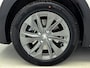 Peugeot e-208 EV Style 50 kWh 136pk | Navigatie | Climate Control | Cruise Control | Parkeersensoren | Apple Carplay / Android Auto | DAB+ radio | Bluetooth | Keyless start | Elektrisch inklapbare spiegels | Armsteun | Led koplampen | Donker getint glas | 16" lichtmetalen velgen |