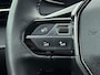Peugeot e-208 EV Style 50 kWh 136pk | Navigatie | Climate Control | Cruise Control | Parkeersensoren | Apple Carplay / Android Auto | DAB+ radio | Bluetooth | Keyless start | Elektrisch inklapbare spiegels | Armsteun | Led koplampen | Donker getint glas | 16" lichtmetalen velgen |