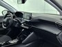 Peugeot e-208 EV Style 50 kWh 136pk | Navigatie | Climate Control | Cruise Control | Parkeersensoren | Apple Carplay / Android Auto | DAB+ radio | Bluetooth | Keyless start | Elektrisch inklapbare spiegels | Armsteun | Led koplampen | Donker getint glas | 16" lichtmetalen velgen |