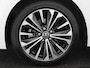 Toyota Corolla Touring Sports Hybrid 140 Dynamic Limited Blind Spot monitor | Parkeersensoren voor + achter | Stoelverwarming | Stuurwiel verwarmd |