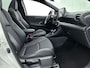 Toyota Yaris 1.5 Hybrid Executive Limited | Panoramadak | 17 inch LM-velgen | Half lederen bekleding | Getinte ramen achter |