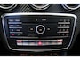 Mercedes-Benz A-klasse 180/ AMG-line/ Panoramaschuifdak/ Sfeerverlichting