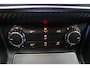 Mercedes-Benz A-klasse 180/ AMG-line/ Panoramaschuifdak/ Sfeerverlichting