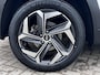 Hyundai Tucson 1.6 T-GDI HEV 230pk Premium Sky Automaat / Trekgewicht 1.650 kg / Glazen schuif-kanteldak / Leder / Stuur-, stoel- & achterbankverwarming / Stoelventilatie /