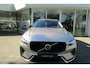 Volvo XC60 T6 AWD PIH AUT. | PLUS DARK | 360GR. CAMERA | LEER