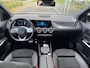 Mercedes-Benz GLA 200 Business Solution AMG automaat /wegklapbare trekhaak / panoramadak / stoelen met memory