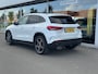 Mercedes-Benz GLA 200 Business Solution AMG automaat /wegklapbare trekhaak / panoramadak / stoelen met memory
