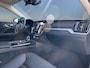 Volvo V60 2.0 T6 Plug-in hybrid AWD Essential Edition / 20 Inch / Styling pakket / Elektrische trekhaak / Leder / Getinte ramen /