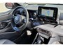 Toyota Yaris 1.5 Hybrid Executive / Nederlandse Auto / Navigatie / Apple Car Play / Afneembare trekhaak / Stoelverwarming / Adatieve Cruise Control / 17 inch Licht Metalen Velgen / Keyless Entry & Keyless Start / Head-Up display /