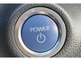 Toyota Yaris 1.5 Hybrid Executive / Nederlandse Auto / Navigatie / Apple Car Play / Afneembare trekhaak / Stoelverwarming / Adatieve Cruise Control / 17 inch Licht Metalen Velgen / Keyless Entry & Keyless Start / Head-Up display /