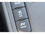 Toyota Yaris 1.5 Hybrid Executive / Nederlandse Auto / Navigatie / Apple Car Play / Afneembare trekhaak / Stoelverwarming / Adatieve Cruise Control / 17 inch Licht Metalen Velgen / Keyless Entry & Keyless Start / Head-Up display /