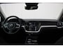 Volvo V60 T6 Plug-in hybrid AWD Essential Edition | Verwarmbare voorstoelen en achterbank | Verwarmbaar stuurwiel  | Park Assist voor + achter | Parkeercamera achter | Adaptieve Cruise Control met Pilot Assist | Blind Spot Information System | Apple carplay/Android auto | 18 inch Lichtmetalen velgen | Lederen Bekleding |