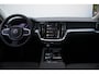 Volvo V60 T6 350PK Plug-in hybrid AWD Essential Edition | Adaptieve Cruise Control met Pilot Assist | Verwarmbare voorstoelen + stuurwiel | High Performance Audiosysteem | Park Assist voor + achter | Parkeercamera achter |  Blind Spot Information System | Apple CarPlay | 18'' Lichtmetalen wielen |