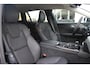 Volvo V60 T6 Plug-in hybrid AWD Essential Edition | Verwarmbare voorstoelen en achterbank | Verwarmbaar stuurwiel  | Park Assist voor + achter | Parkeercamera achter | Adaptieve Cruise Control met Pilot Assist | Blind Spot Information System | Apple carplay/Android auto | 18 inch Lichtmetalen velgen | Lederen Bekleding |