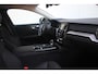 Volvo V60 T6 350PK Plug-in hybrid AWD Essential Edition | Adaptieve Cruise Control met Pilot Assist | Verwarmbare voorstoelen + stuurwiel | High Performance Audiosysteem | Park Assist voor + achter | Parkeercamera achter |  Blind Spot Information System | Apple CarPlay | 18'' Lichtmetalen wielen |