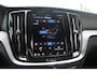 Volvo V60 T6 Plug-in hybrid AWD Essential Edition | Verwarmbare voorstoelen en achterbank | Verwarmbaar stuurwiel  | Park Assist voor + achter | Parkeercamera achter | Adaptieve Cruise Control met Pilot Assist | Blind Spot Information System | Apple carplay/Android auto | 18 inch Lichtmetalen velgen | Lederen Bekleding |