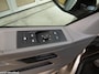 Volkswagen Transporter 2.0 TDI L2H1 28 20 inch lm. lederen bekleding koppejan uitvoering.