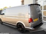 Volkswagen Transporter 2.0 TDI L2H1 28 20 inch lm. lederen bekleding koppejan uitvoering.