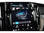 Volvo XC60 T6 Plug-in hybrid AWD Plus Dark | Pano | Trekhaak | Elek.Stoel + Geheugen |