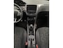 Peugeot 2008 STYLE 82pk Navi | Trekhaak | Panodak | Parkeerhulp