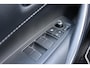 Toyota Corolla Touring Sports 1.8 Hybrid First Edition, Direct leverbaar, 140PK, Sensoren, Stoelverwarming, Apple Carplay/Android Auto!