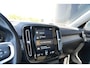 Volvo XC40 1.5 T5 Recharge Inscription - Dealer onderhouden - Panoramisch schuif/kanteldak - Stoel en stuurwielverwarming - Harman Kardon - Elektrisch verstelbare stoelen - Adaptieve cruise control i.c.m. BLIS - 360 graden camera -
