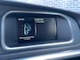 Volvo V40 1.6 T2 Momentum | Trekhaak | Bluetooth | Navigatie | Climate Control | Cruise Control | Parkeersensoren | 17" | Dealeronderhouden |