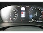 Volvo XC40 T3 Momentum Business | Parkeercamera | Stoelverwarming | Trekhaak | Pilot Assist | Keyless