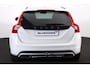 Volvo V60 T3 Polar - AUTOMAAT - Bi-Xenon met bochtenverlichting - Standkachel - Verwarmbaar lederen stuurwiel - Stoelverwarming voor & achter - Parkeercamera voor & achter - Voorstoelen beide in hoogte verstelbaar - Exterieur Styling Pack - Trekhaak - Climate Control - Cruise Control - Licht- & regensensor - Aluminium interieurafwerking - Getint glas v.a. B-stijl - 16' LMV - Roofrails - City Safety