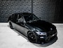 BMW 3-Serie 330e M Sport | Schuifd. | HUD | Adapt. Li. | Side | All Black | Memory | 19" | Keyless |